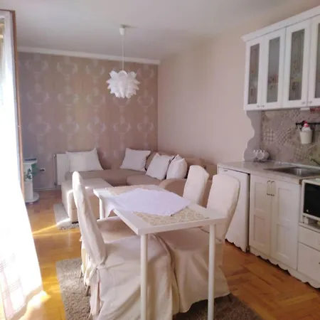 Apartment Carica